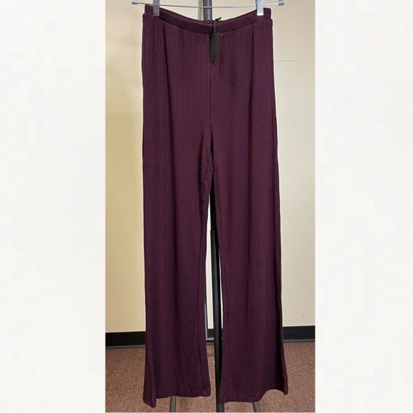 97. NWT n:Philanthropy Reign Pant in Space Cherry size lrg Sold out - Picture 4 of 5